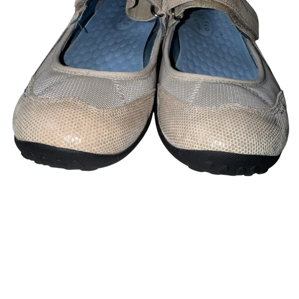 Women's Clarks Privo Beige Blue Mary Jane Flats Size 8M